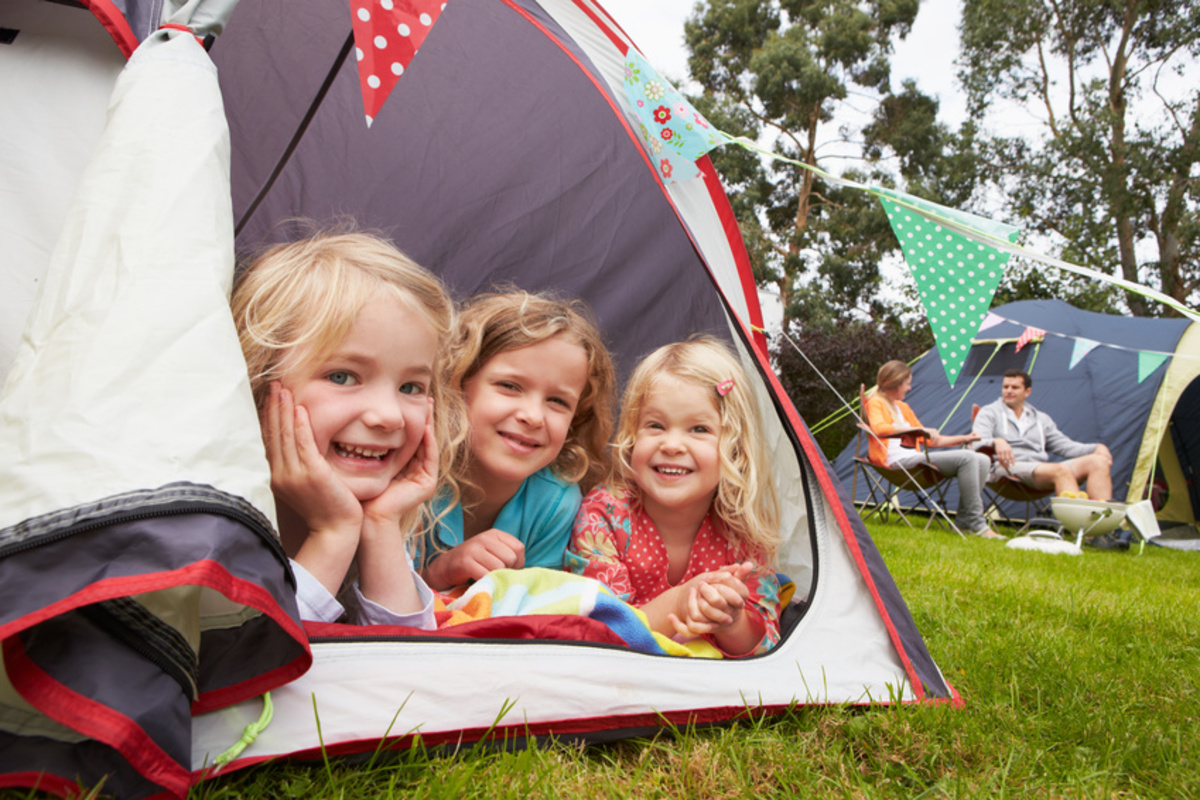 Camping © AdobeStock, Micromonkey