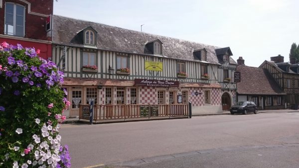 Façade Auberge